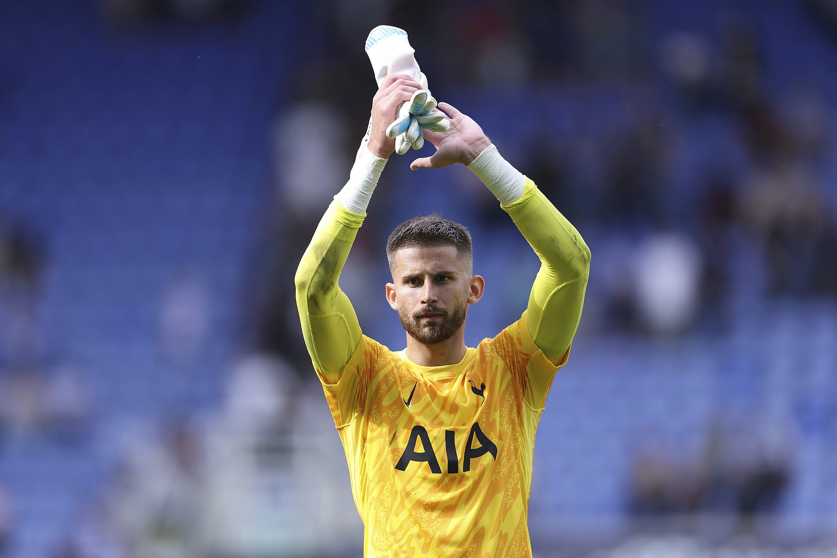 九游体育-全市场：国米为维卡里奥准备1500万欧预算，热刺要2500万-3000万